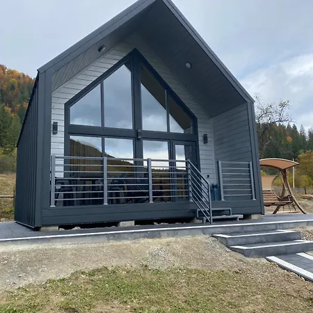 Mountain Hut * Yaremche